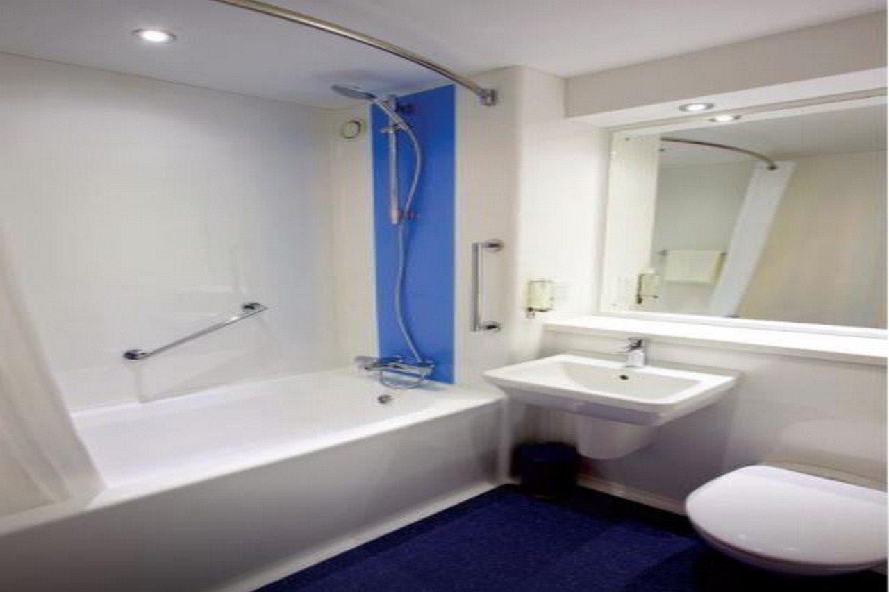 Travelodge Widnes Eksteriør bilde