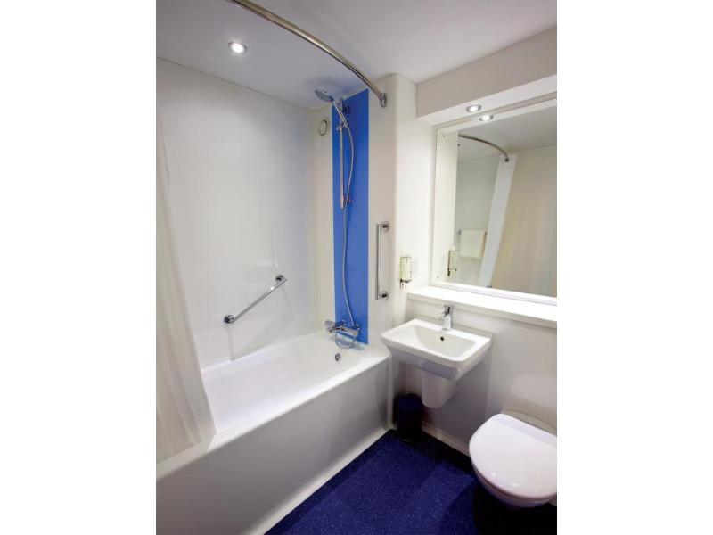 Travelodge Widnes Eksteriør bilde
